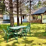 Semesterbostad Vikendica Leko