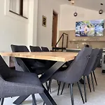 Semesterbostad Vikendica Leko *