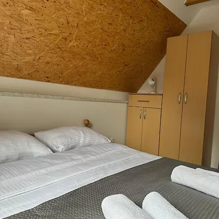 Vikendica Leko Rudo Polje