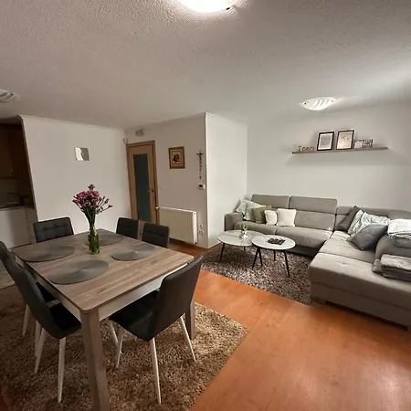 別荘 Vikendica Leko Rudo Polje